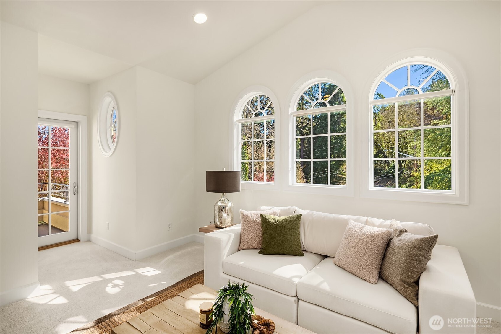 9750 SE 5th Street , Bellevue, WA 98004