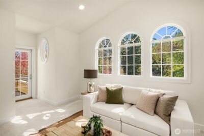 9750 SE 5th Street , Bellevue, WA 98004 - Photo 32