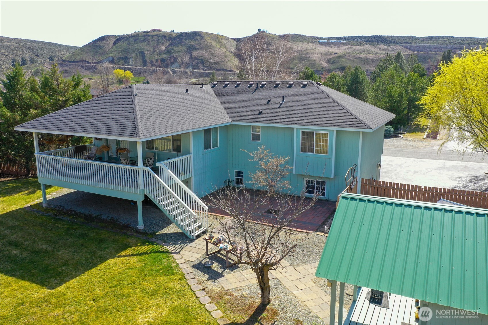 16 River Overlook Street , Omak, WA 98841