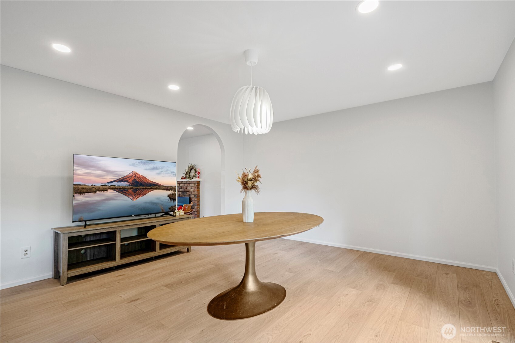 14260 110th Avenue NE, Kirkland, WA 98034