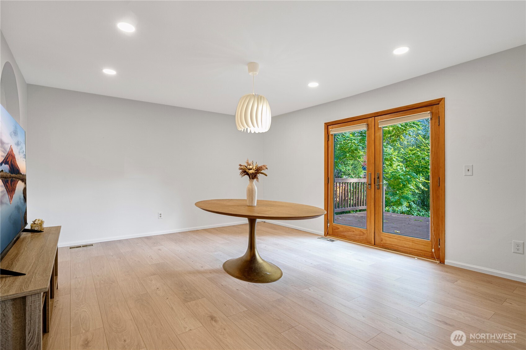 14260 110th Avenue NE, Kirkland, WA 98034