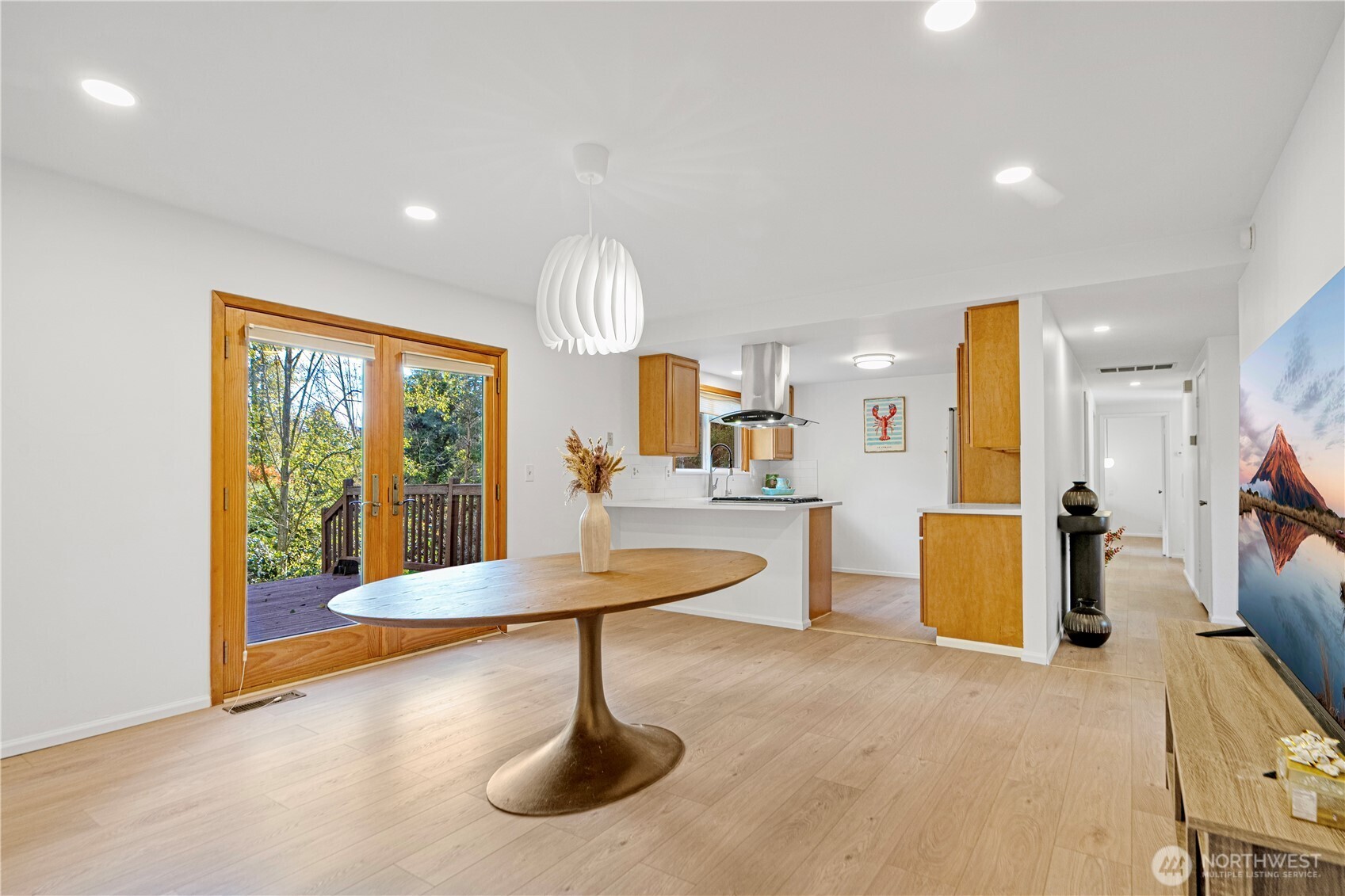 14260 110th Avenue NE, Kirkland, WA 98034