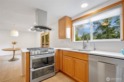 14260 110th Avenue NE, Kirkland, WA 98034 - Photo 8