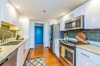 1120 Spring Street #1301, Seattle, WA 98104 - Photo 9