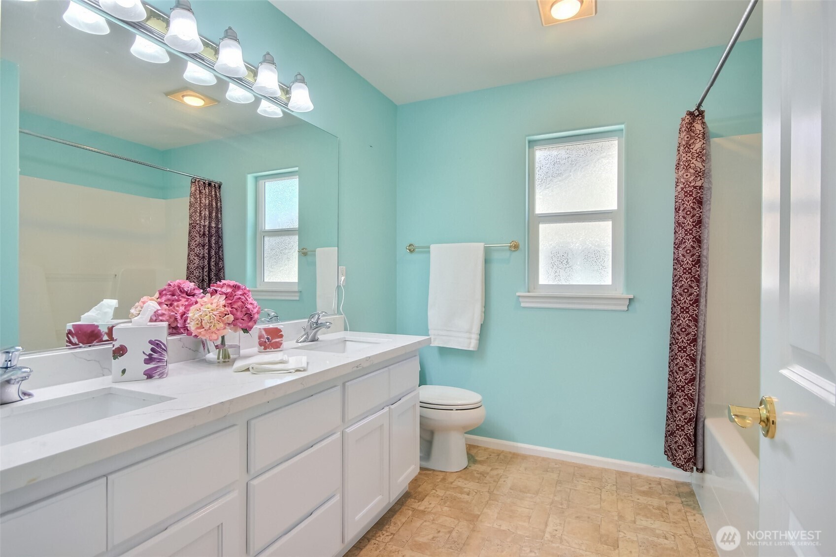 4 148 Place SW, Lynnwood, WA 98087