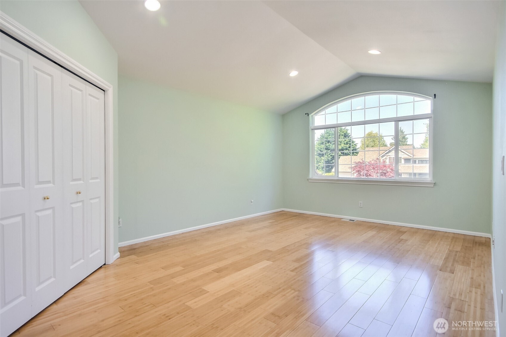 4 148 Place SW, Lynnwood, WA 98087