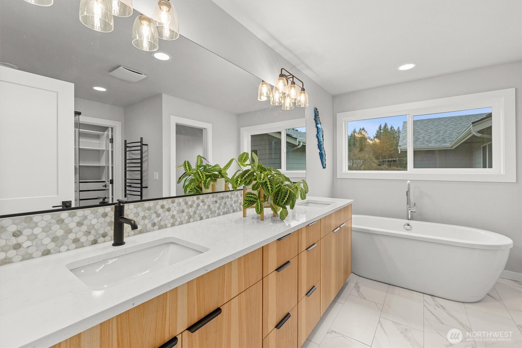 740 SE 8th Street , North Bend, WA 98045