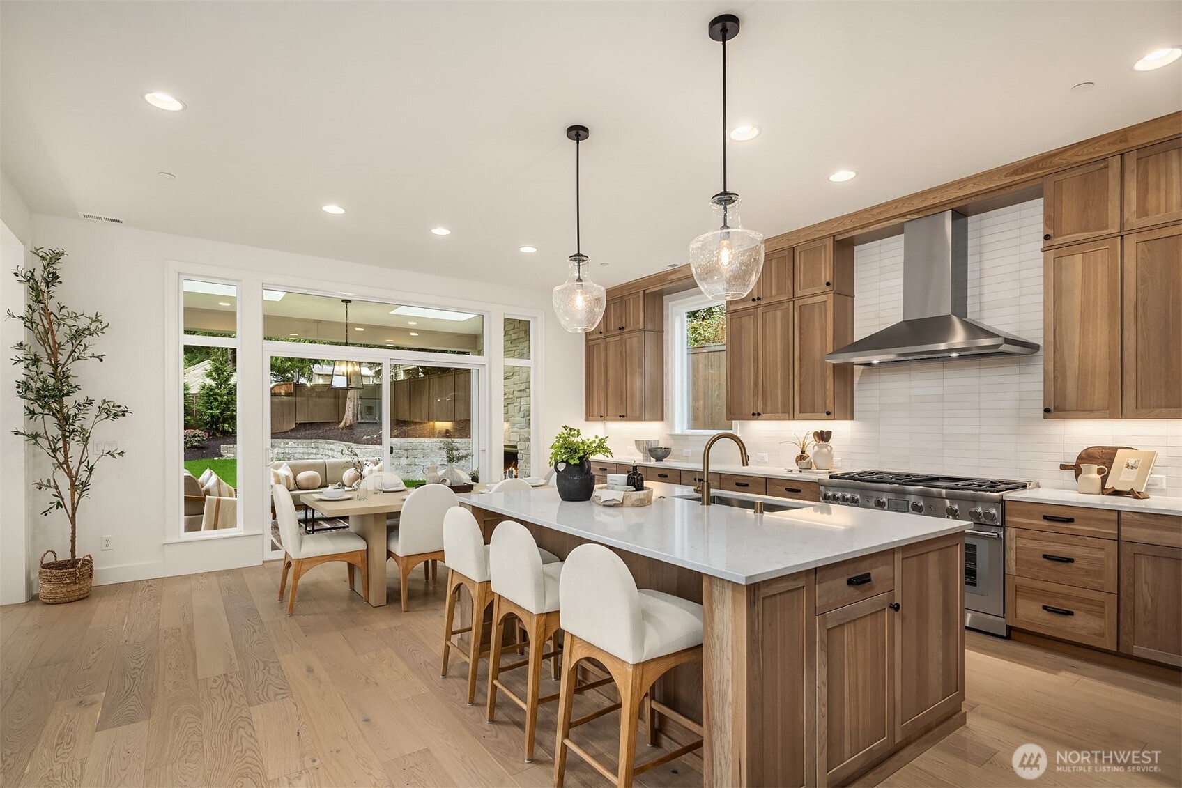 10468 NE 113th Place , Kirkland, WA 98033