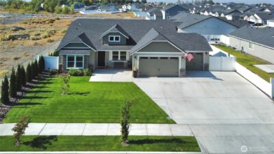 520 N Montana Street , Moses Lake, WA 98837