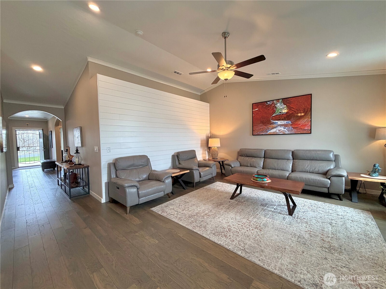 520 N Montana Street , Moses Lake, WA 98837