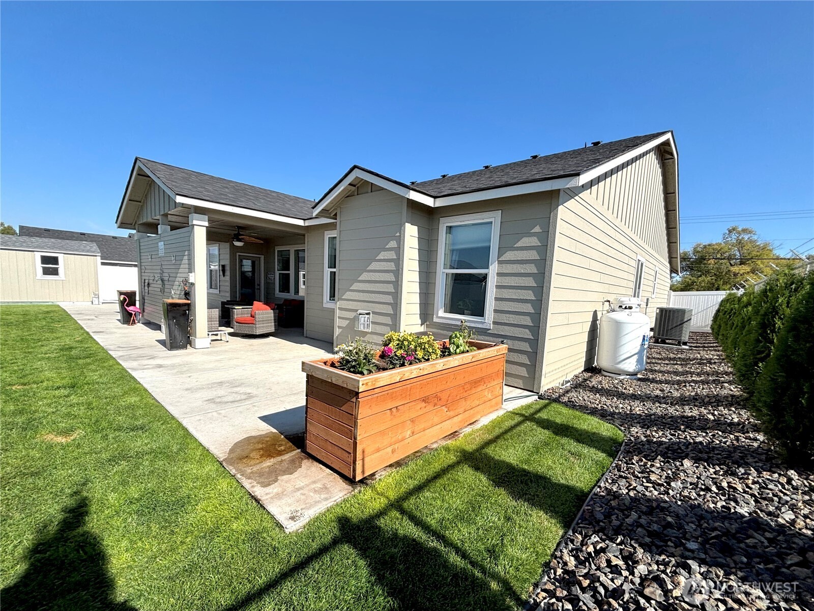 520 N Montana Street , Moses Lake, WA 98837