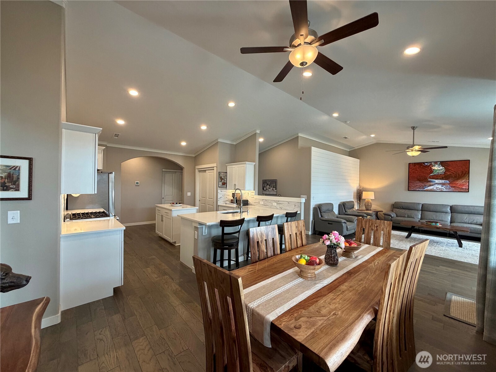 520 N Montana Street , Moses Lake, WA 98837