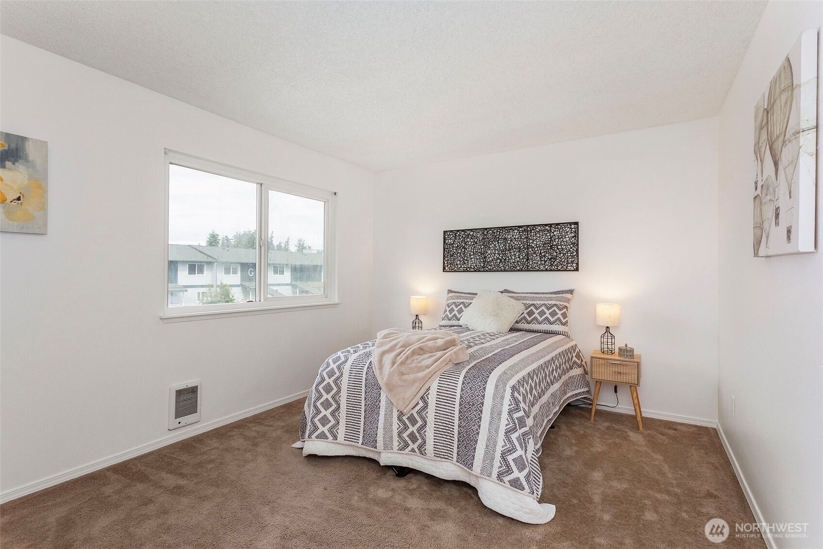 8823 Holly Drive #H206, Everett, WA 98208