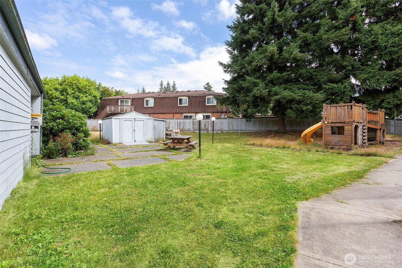 8823 Holly Drive #H206, Everett, WA 98208