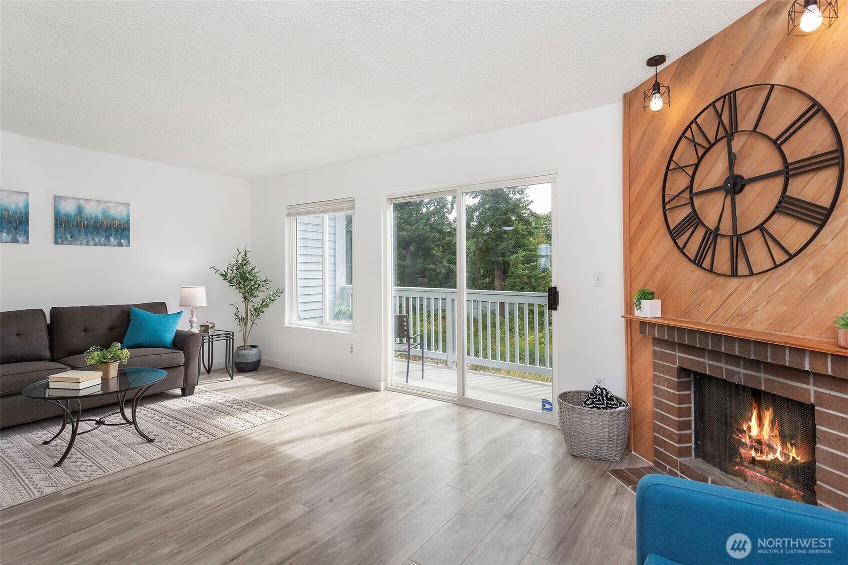 8823 Holly Drive #H206, Everett, WA 98208