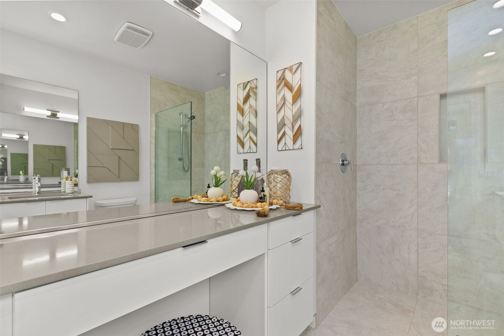 716 11th Avenue E #A, Seattle, WA 98102