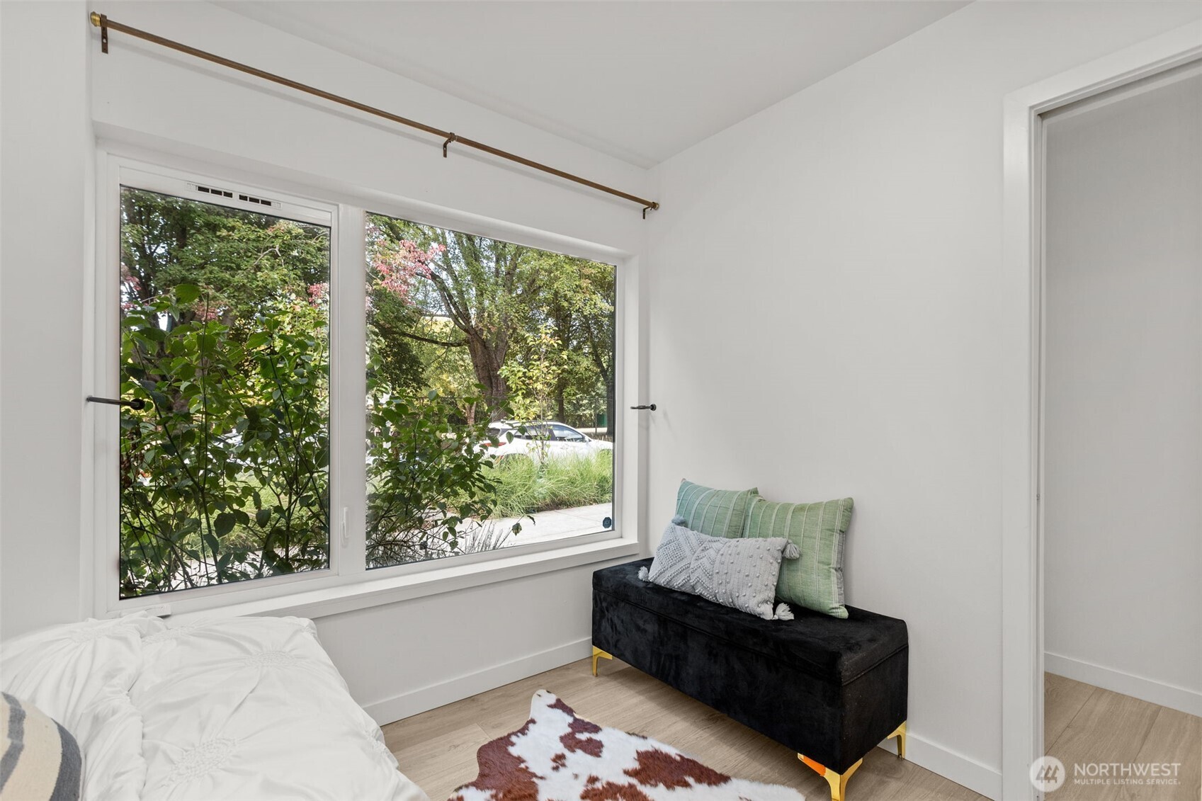 716 11th Avenue E #A, Seattle, WA 98102