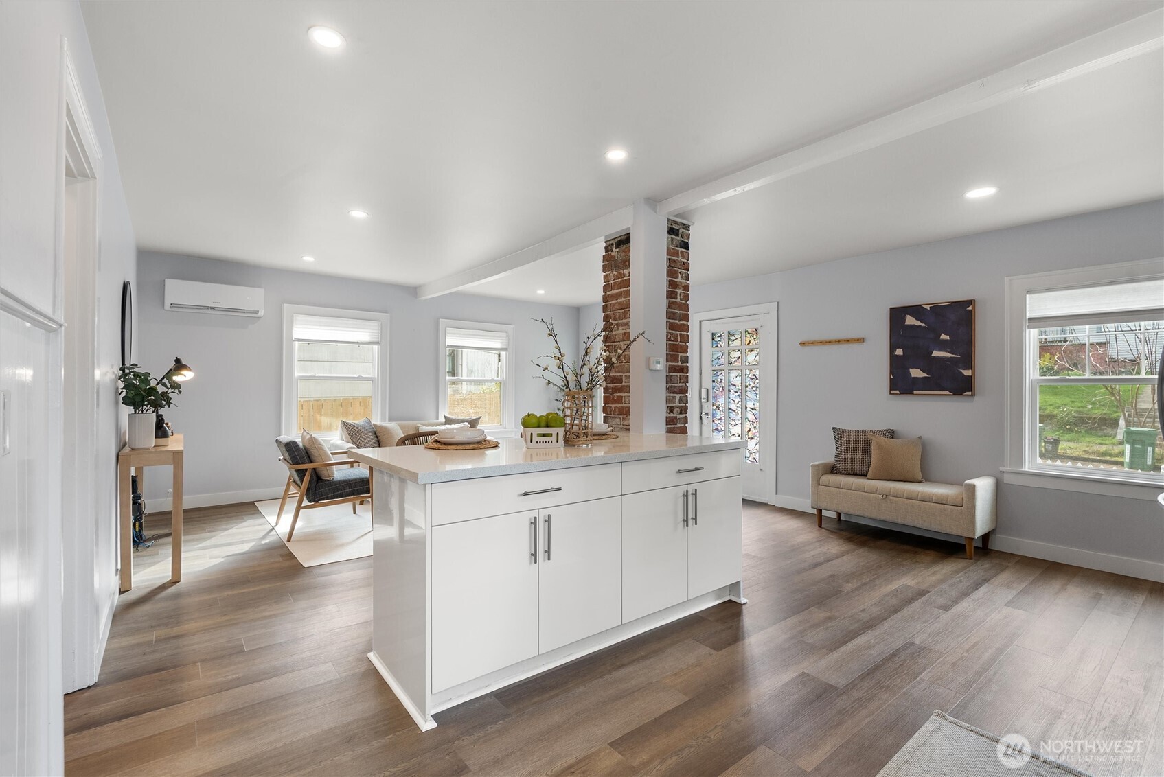 6058 6th Avenue NE, Seattle, WA 98115