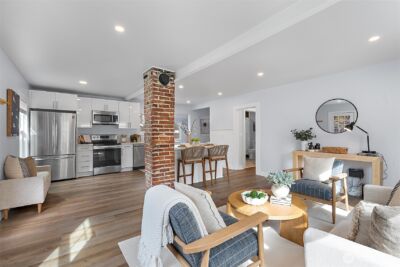 6058 6th Avenue NE, Seattle, WA 98115 - Photo 3