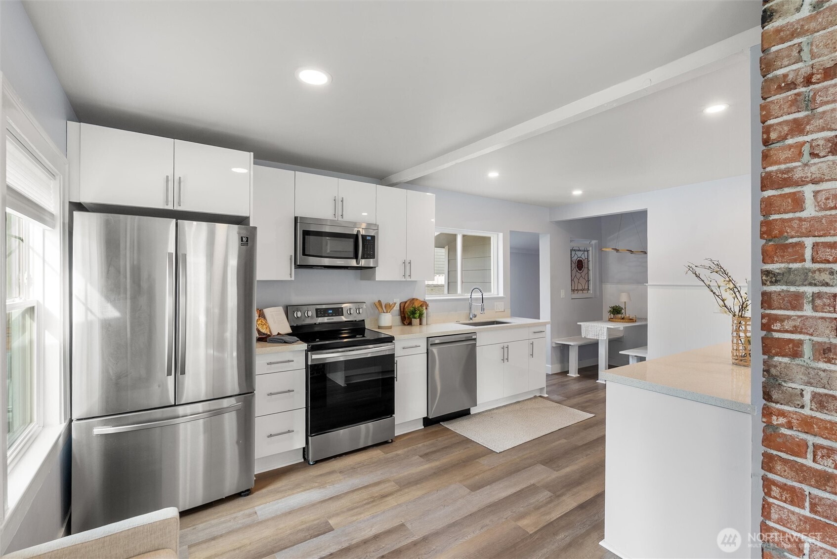 6058 6th Avenue NE, Seattle, WA 98115