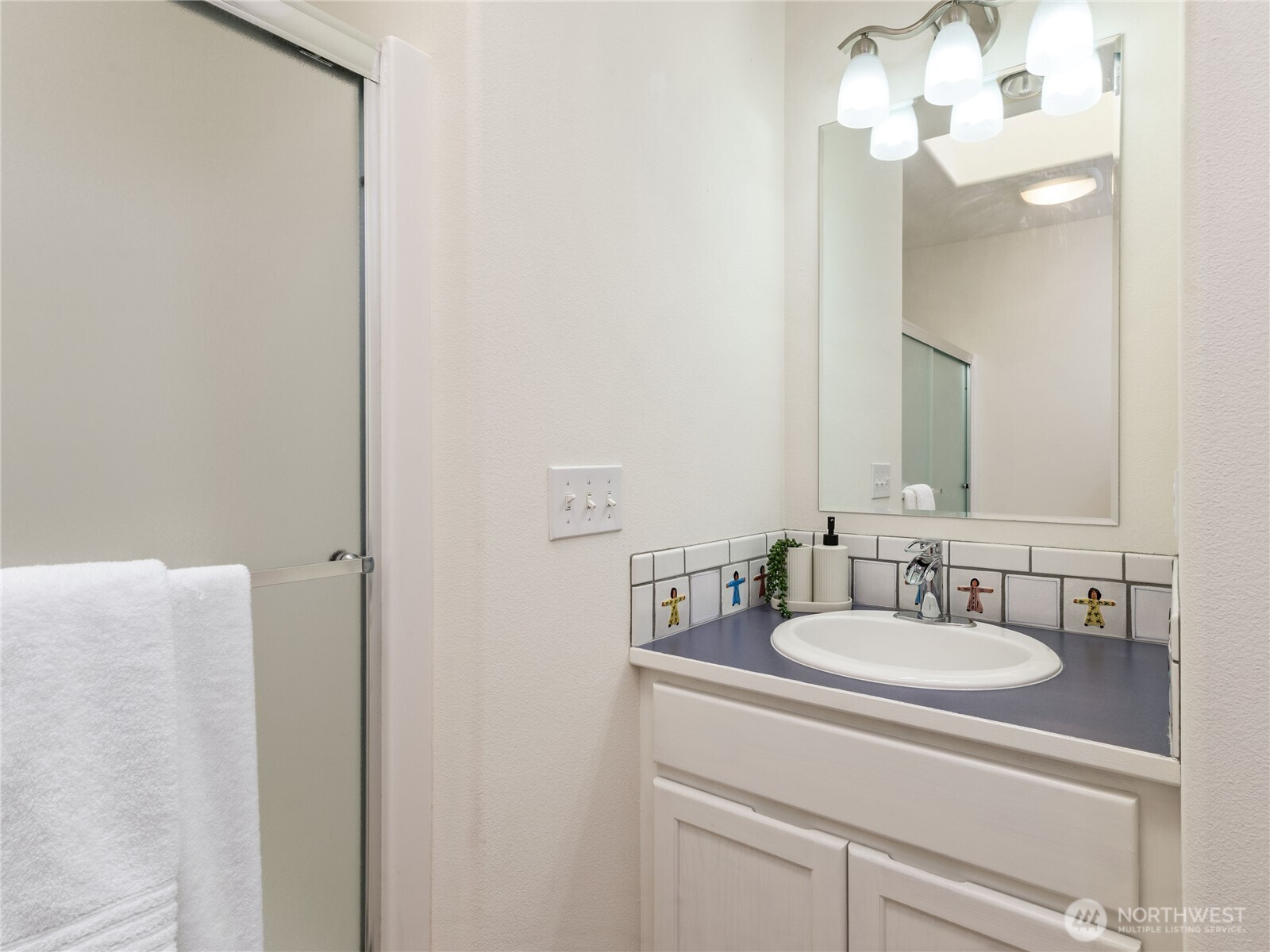 42 Nantucket Place , Port Townsend, WA 98368-9533