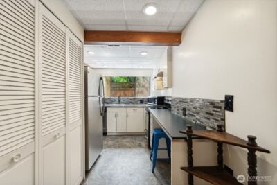 9533 Lake Shore Boulevard NE #A, Seattle, WA 98115 - Photo 11