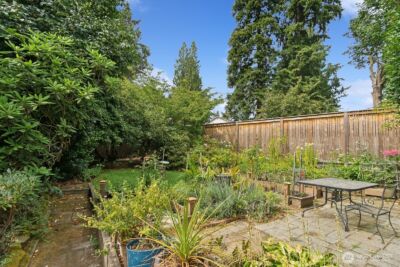 9533 Lake Shore Boulevard NE #A, Seattle, WA 98115 - Photo 17