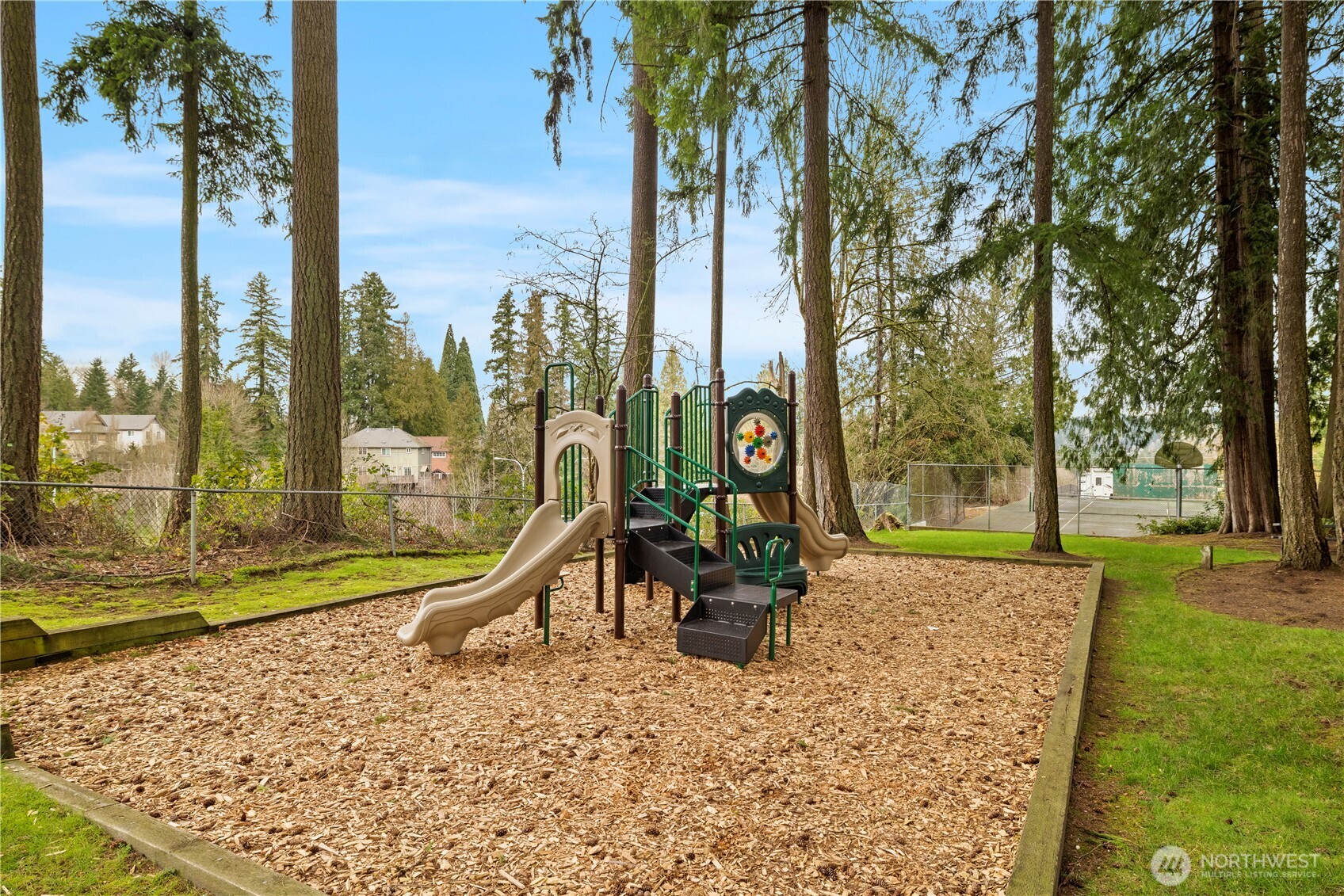 15705 NE 59th Way , Redmond, WA 98052