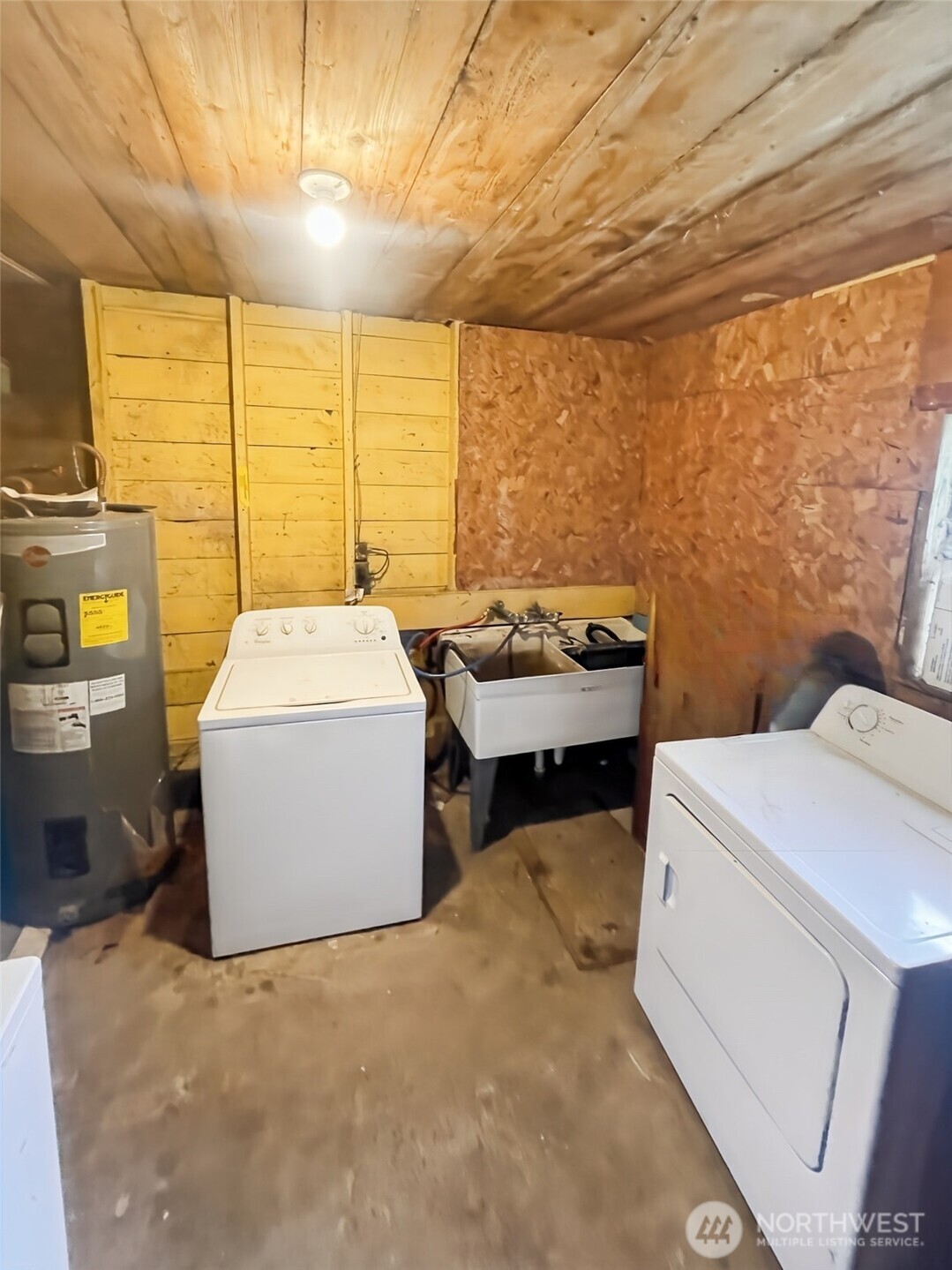 19 Fairley Street , Raymond, WA 98577