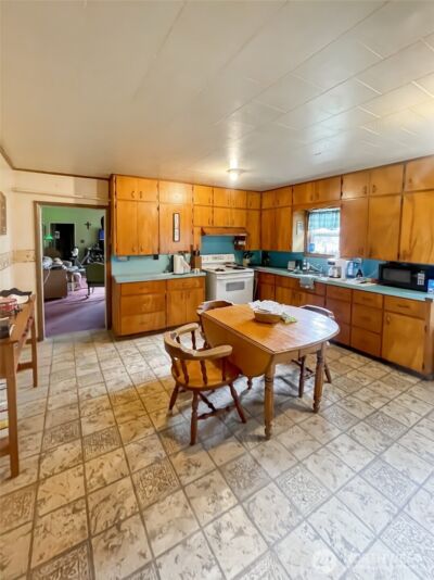 19 Fairley Street , Raymond, WA 98577 - Photo 9