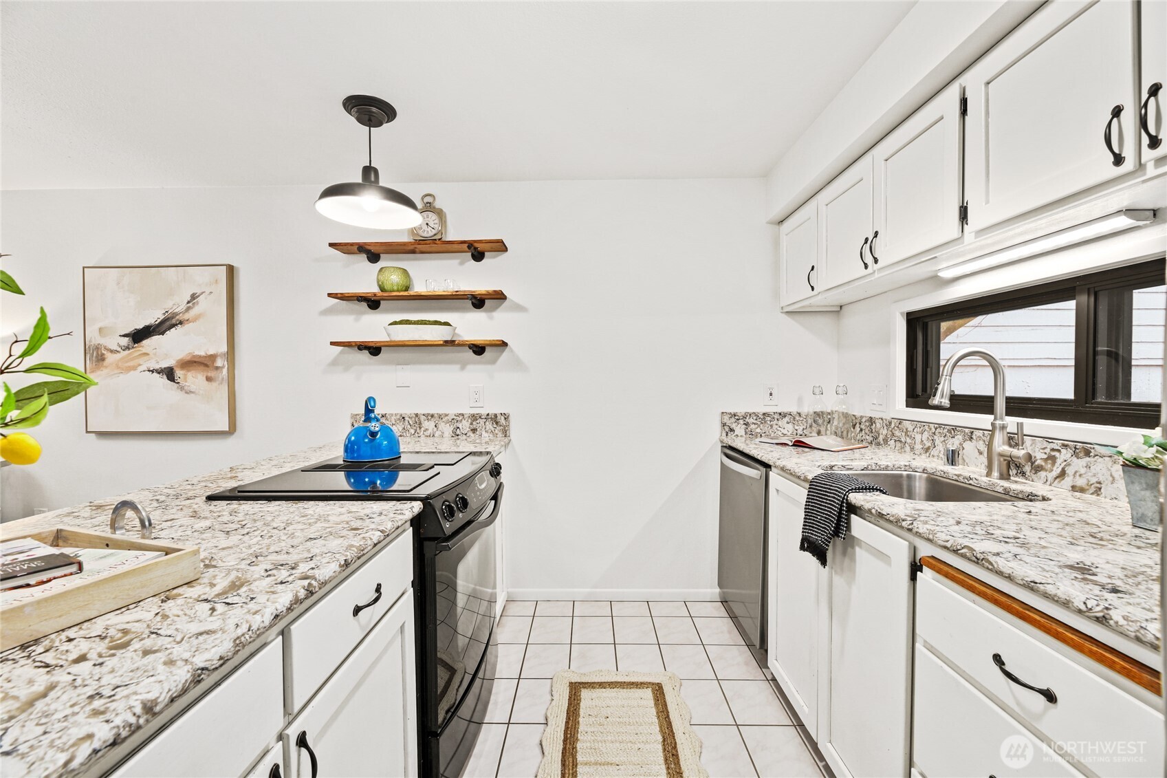 21658 14th Avenue S #A12, Des Moines, WA 98198