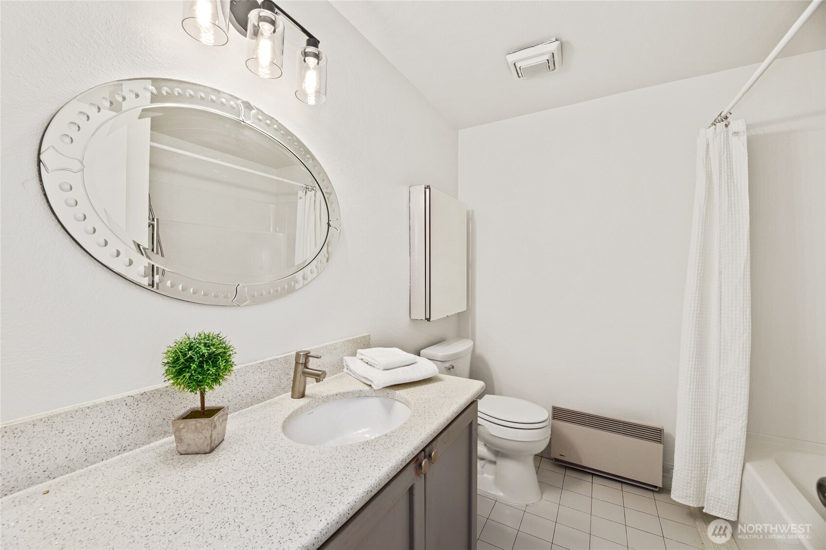 21658 14th Avenue S #A12, Des Moines, WA 98198