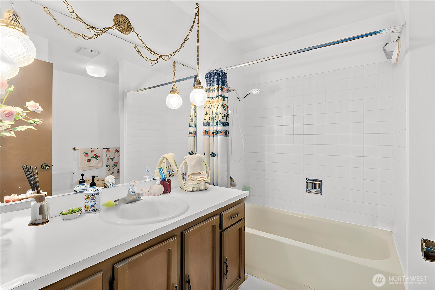 12213 Densmore Avenue N, Seattle, WA 98133