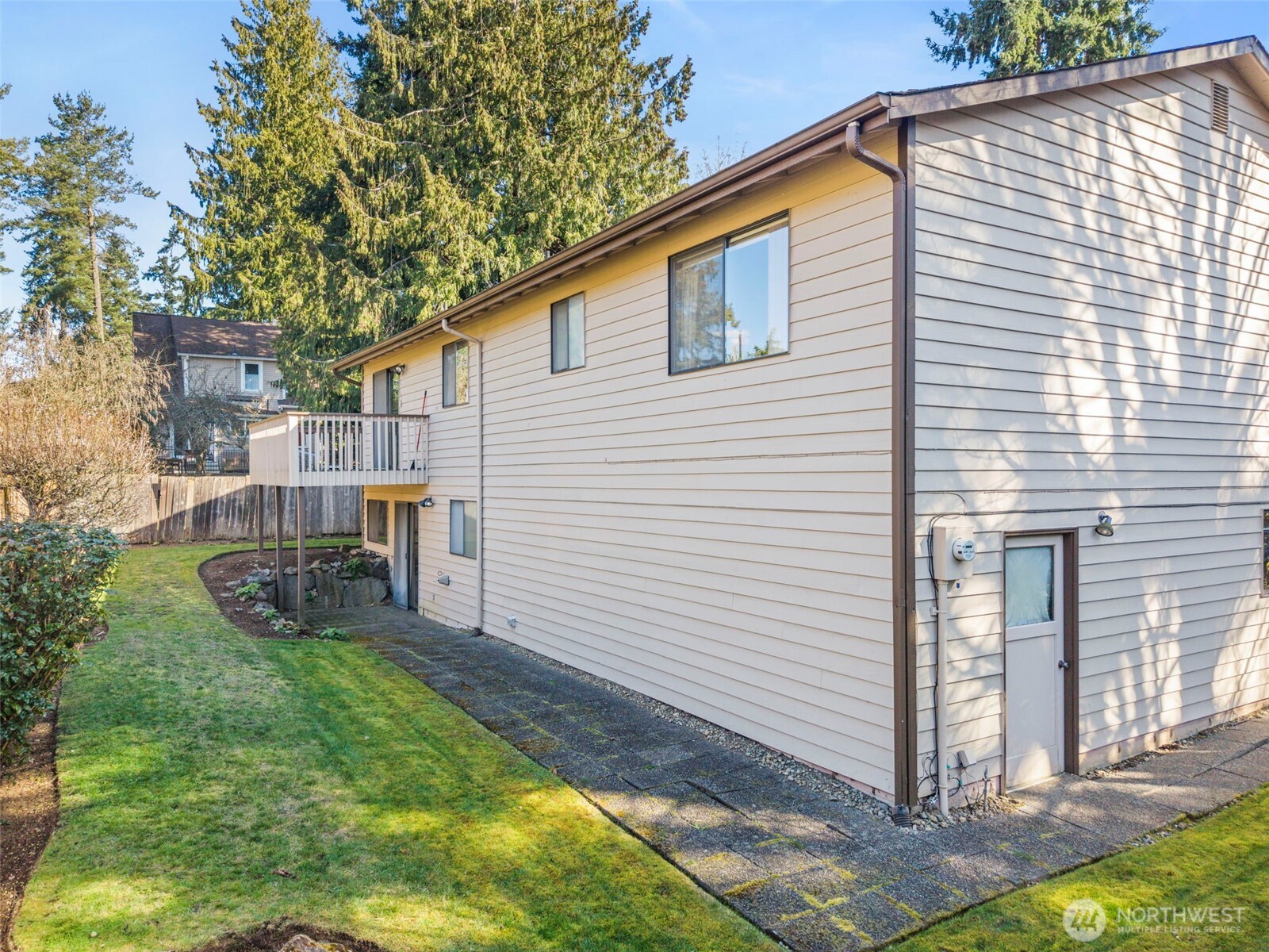 12213 Densmore Avenue N, Seattle, WA 98133