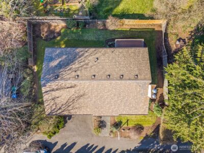 12213 Densmore Avenue N, Seattle, WA 98133 - Photo 23