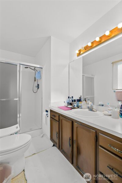 12213 Densmore Avenue N, Seattle, WA 98133 - Photo 10