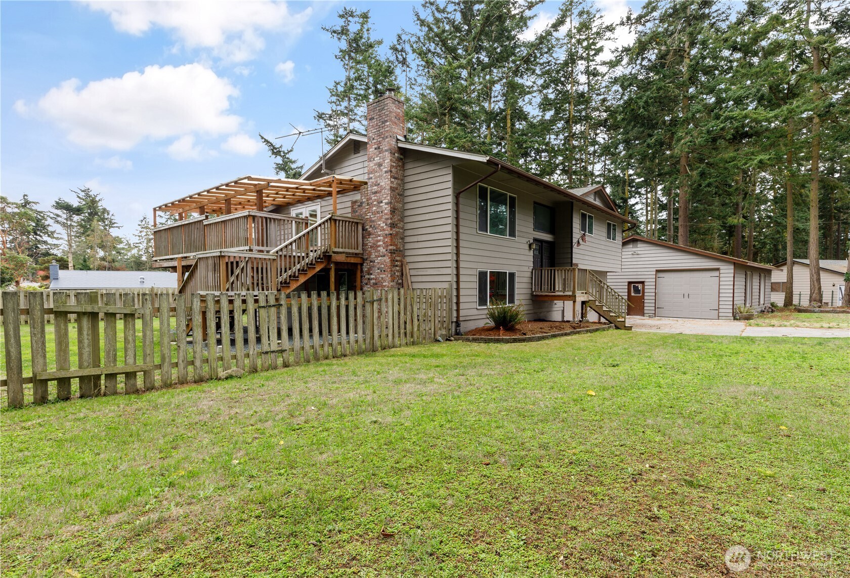 1904 Fir Woods Place , Oak Harbor, WA 98277