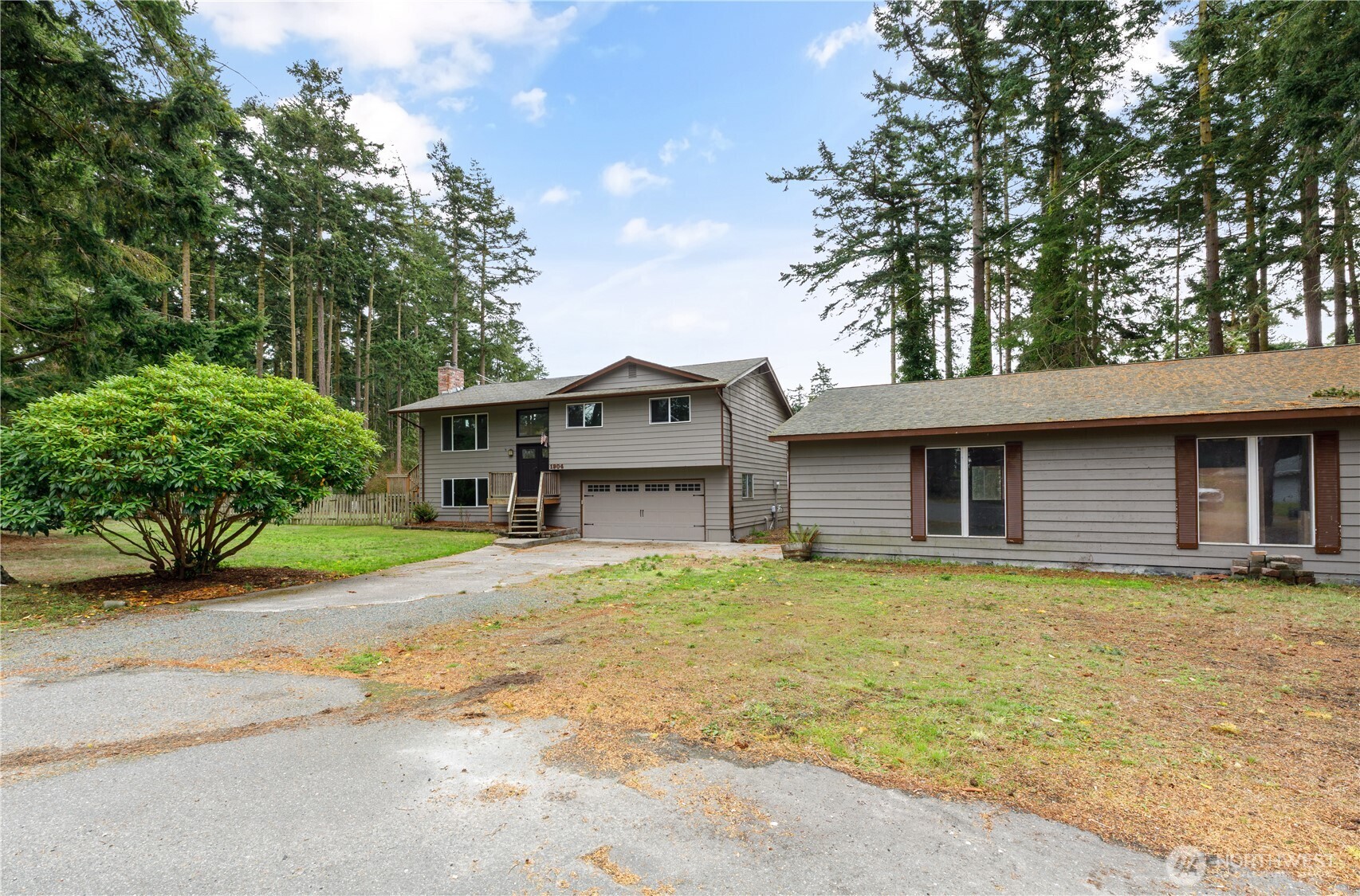 1904 Fir Woods Place , Oak Harbor, WA 98277