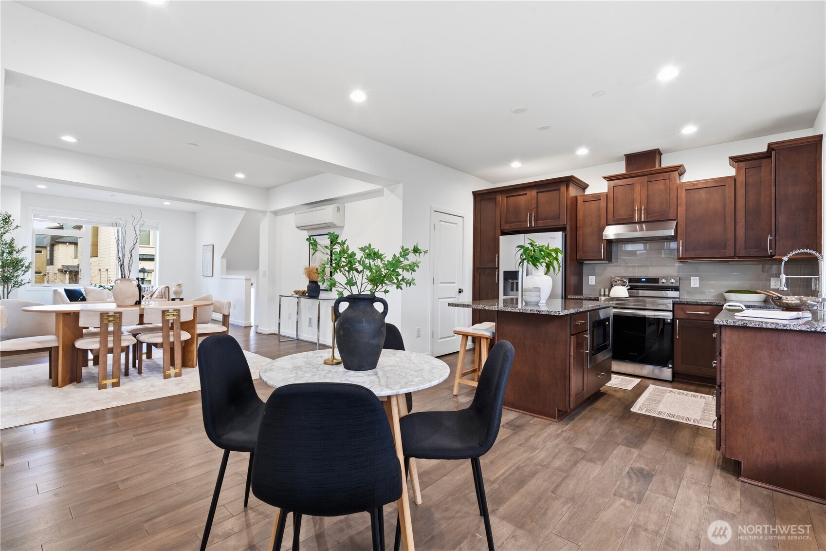 924 7th Avenue NE, Issaquah, WA 98029