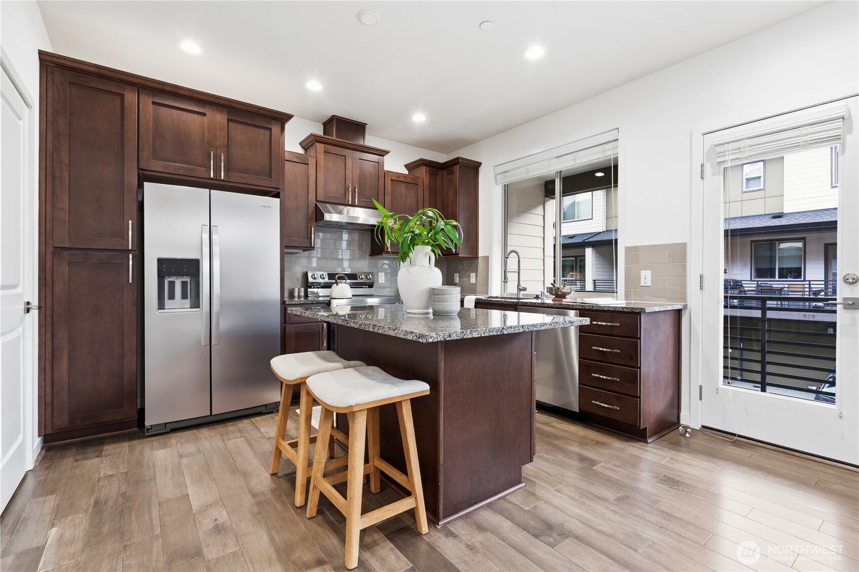 924 7th Avenue NE, Issaquah, WA 98029