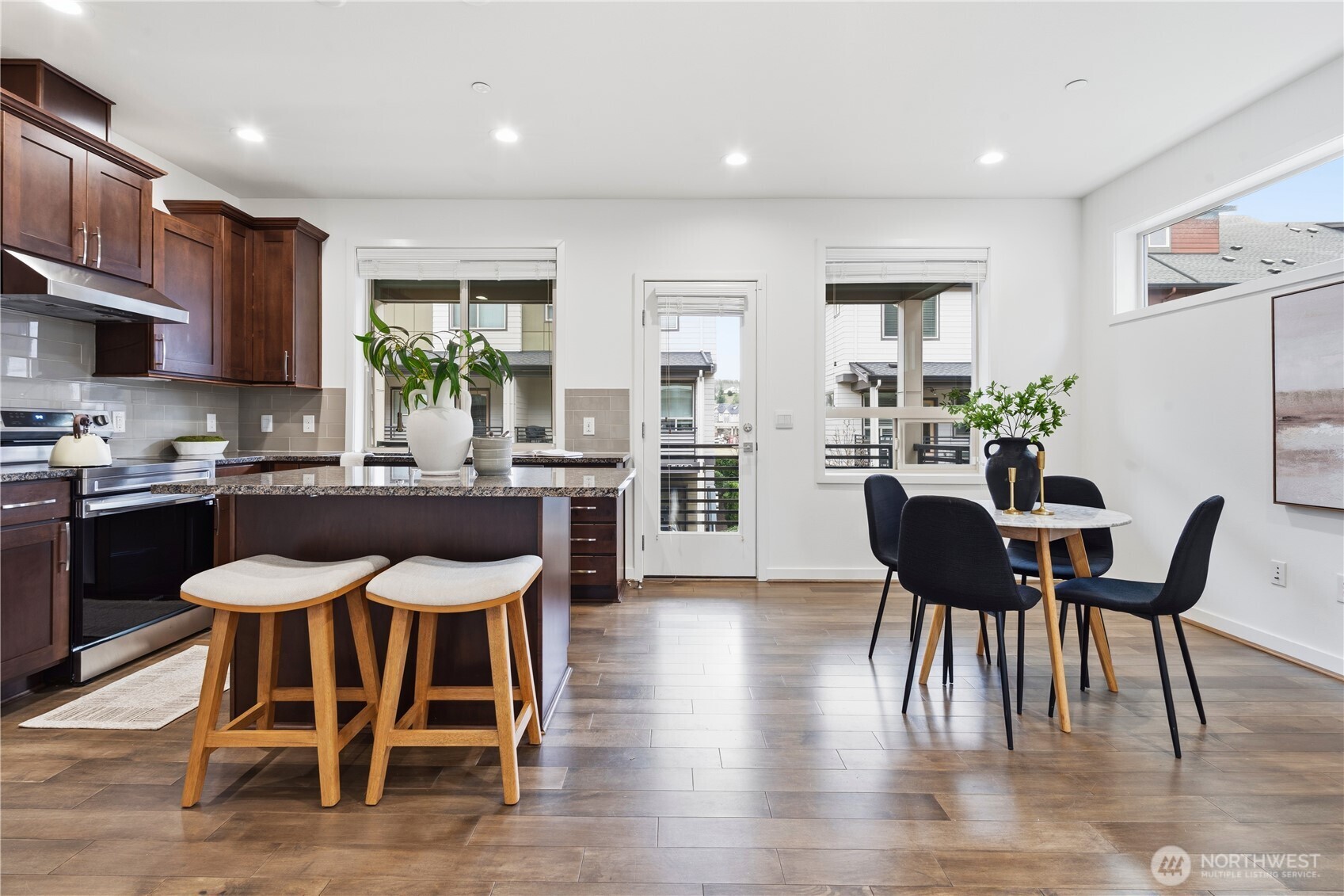 924 7th Avenue NE, Issaquah, WA 98029