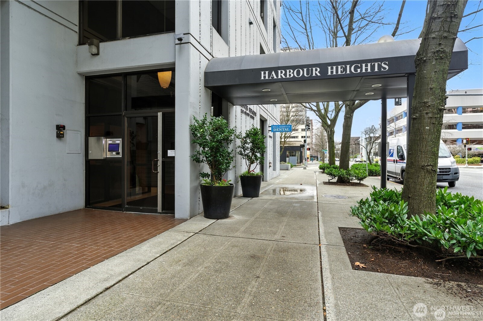 2621 2nd Avenue #504, Seattle, WA 98121