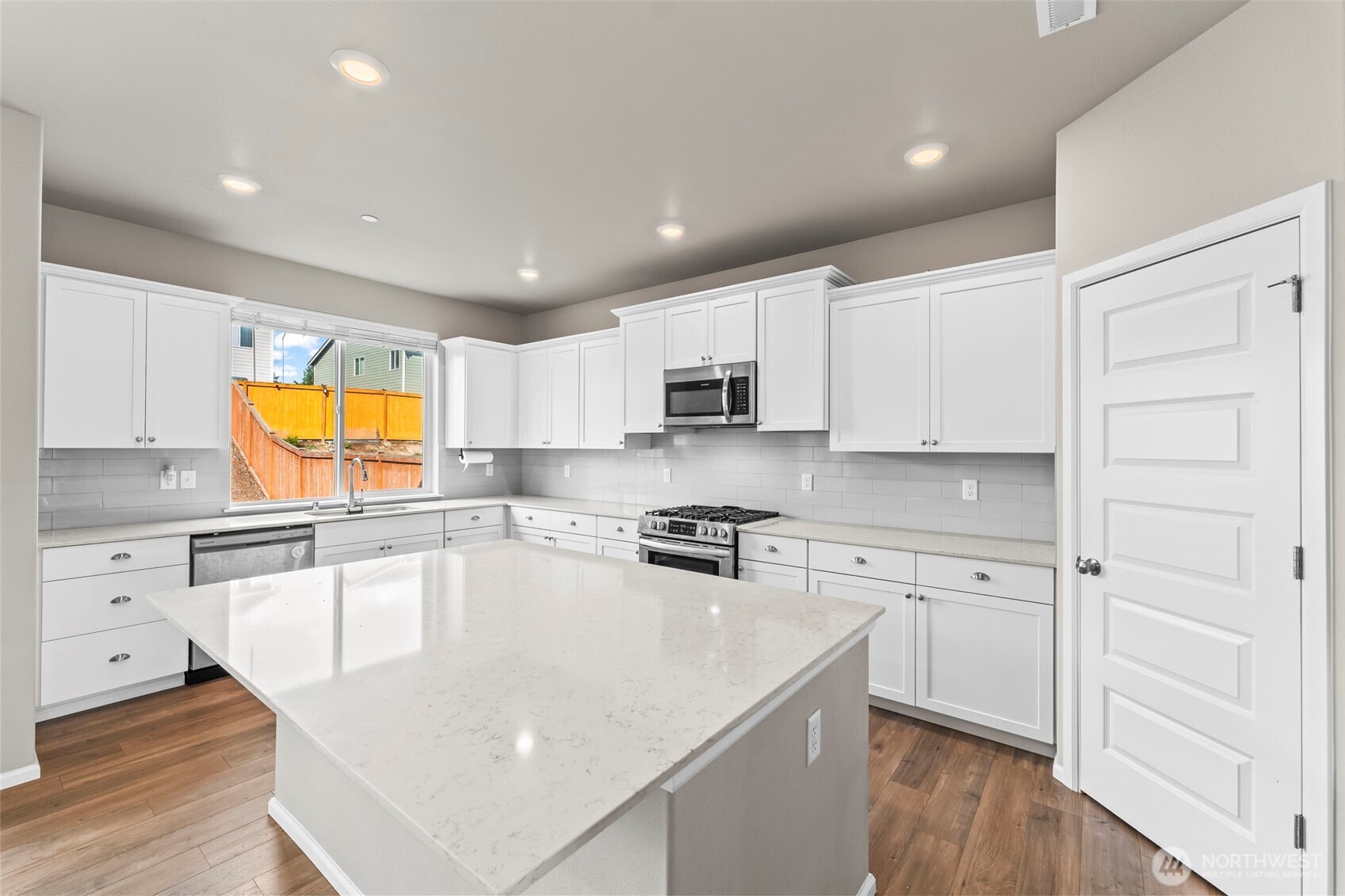 957 Timberline Avenue , Bremerton, WA 98312