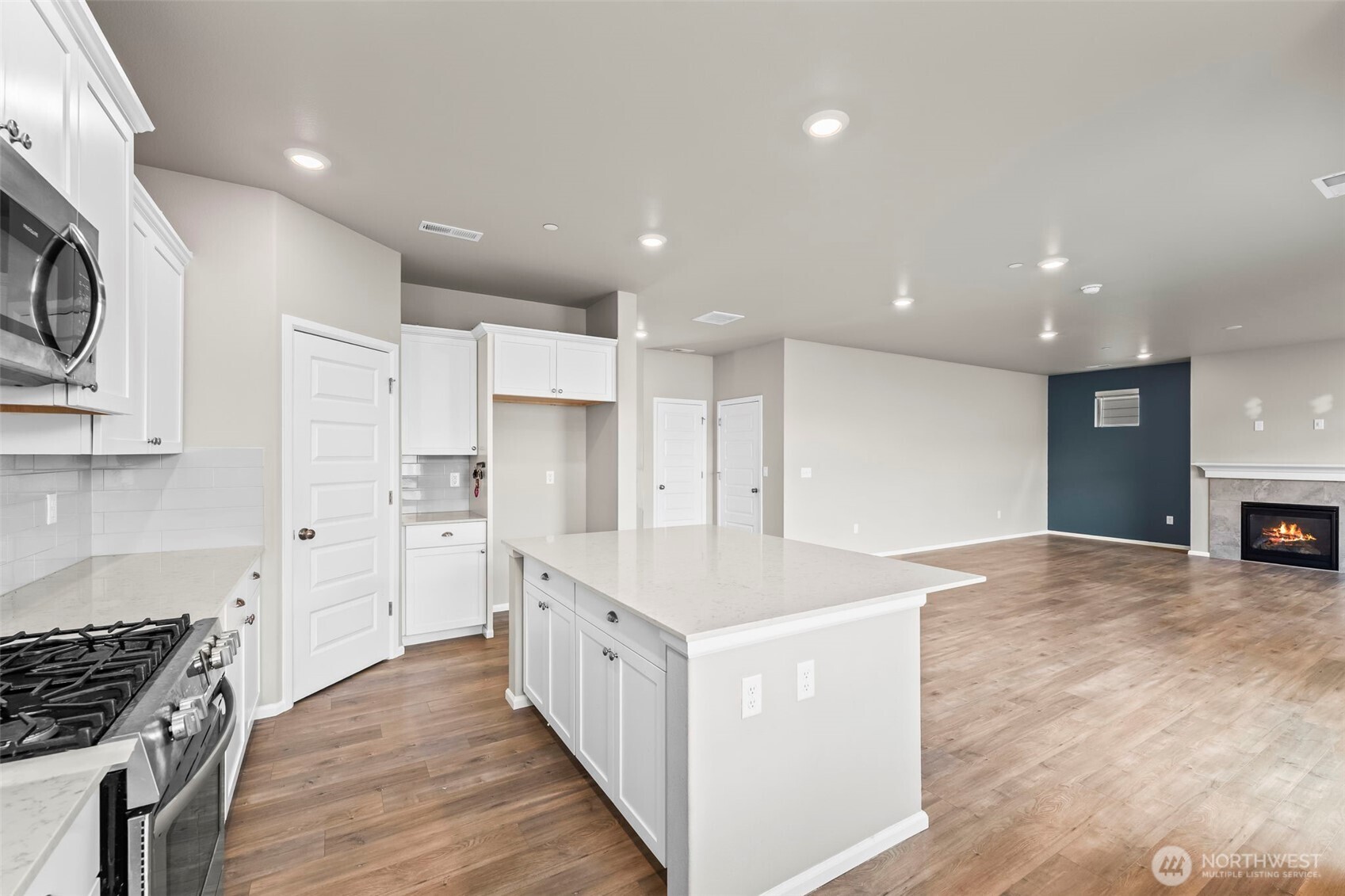 957 Timberline Avenue , Bremerton, WA 98312