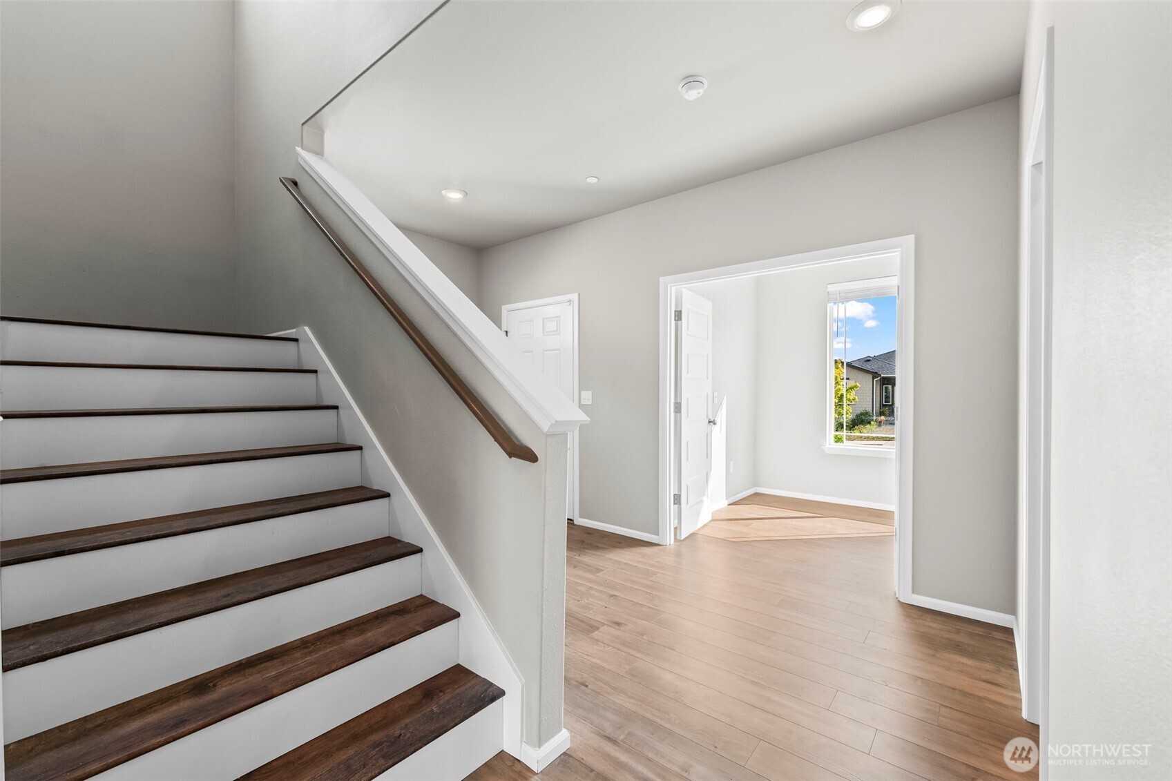 957 Timberline Avenue , Bremerton, WA 98312