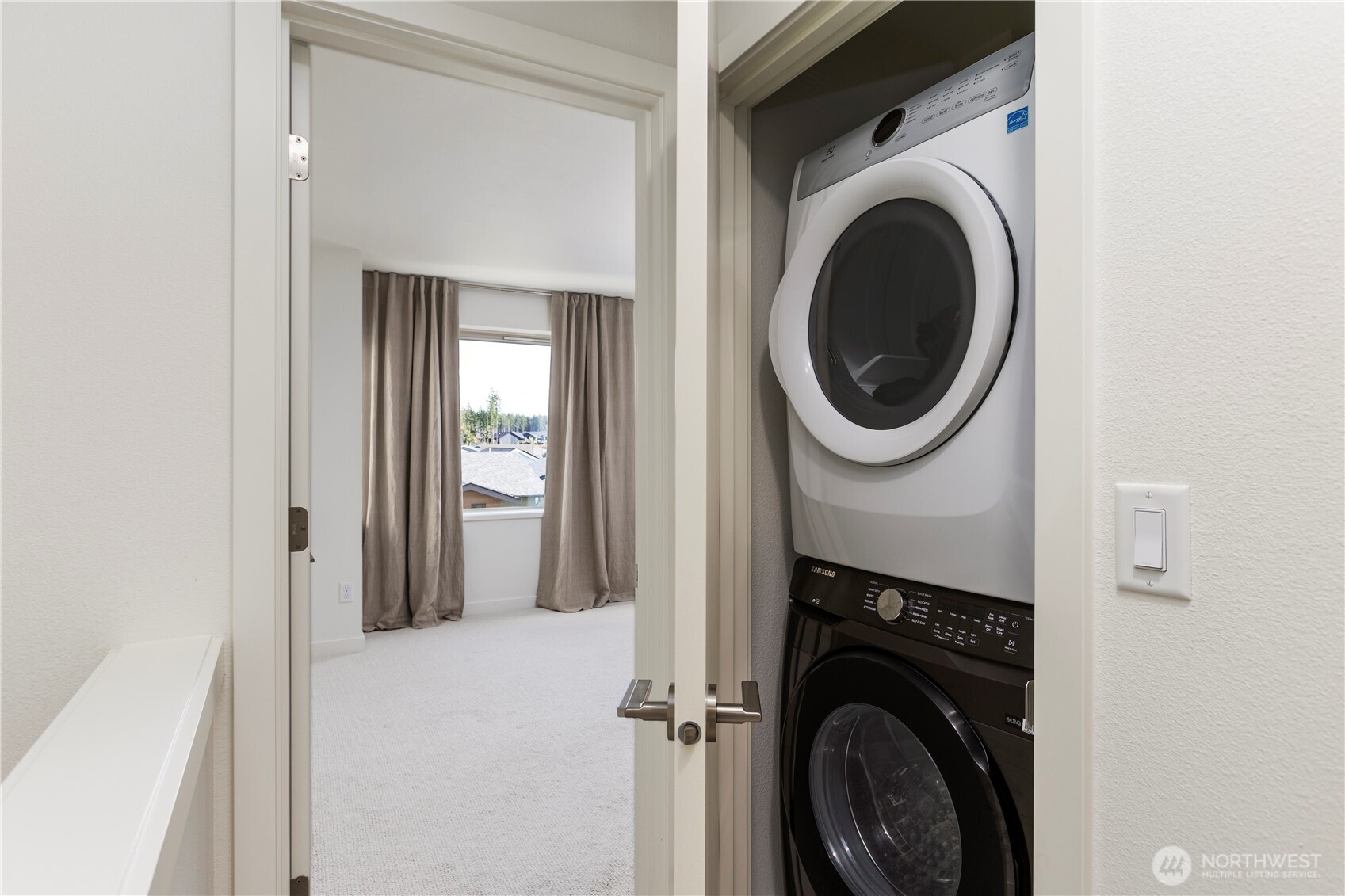 32731 Madrona Avenue SE, Black Diamond, WA 98010