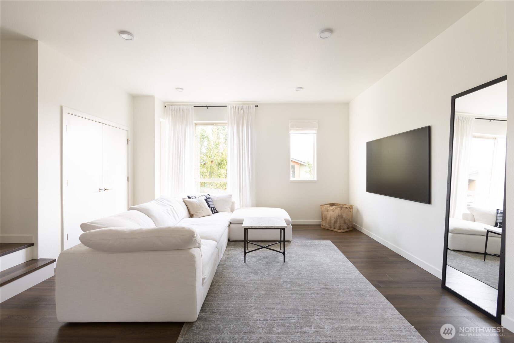 32731 Madrona Avenue SE, Black Diamond, WA 98010