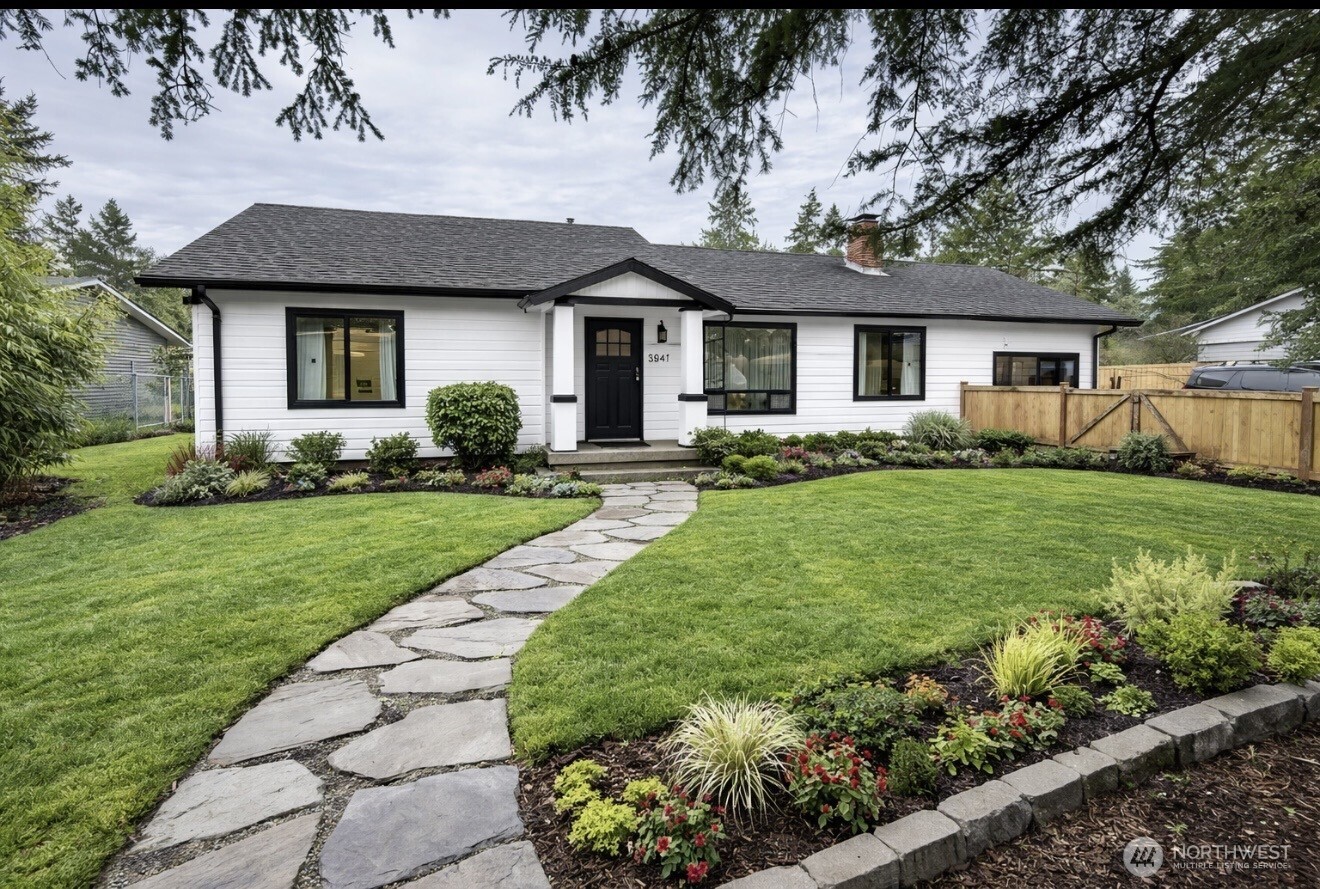 8811 Wildwood Avenue SW, Lakewood, WA 98498-3555