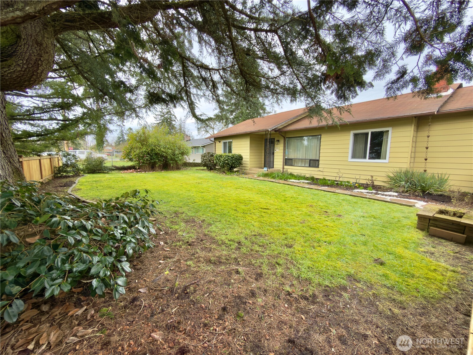 8811 Wildwood Avenue SW, Lakewood, WA 98498-3555