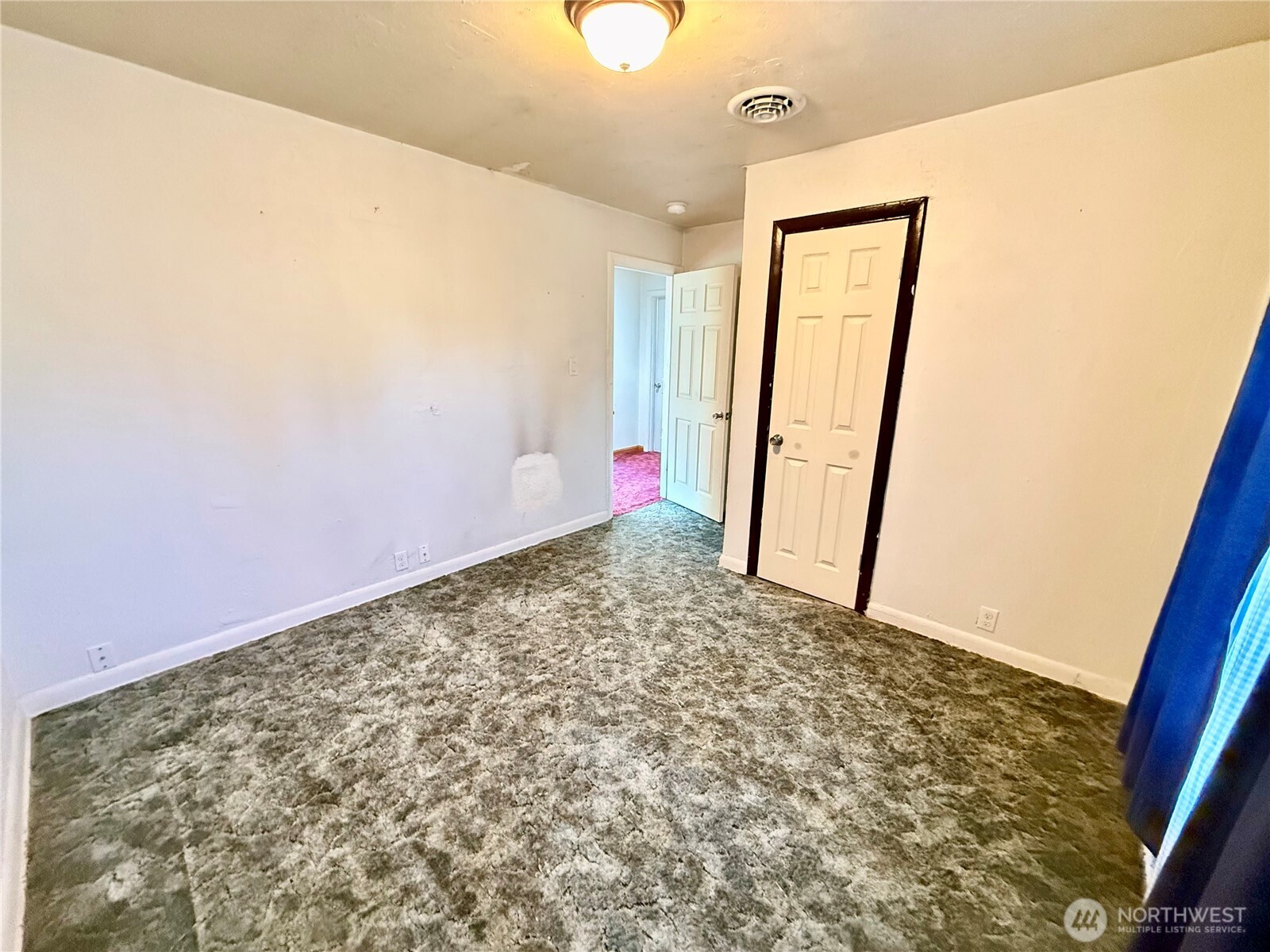 8811 Wildwood Avenue SW, Lakewood, WA 98498-3555